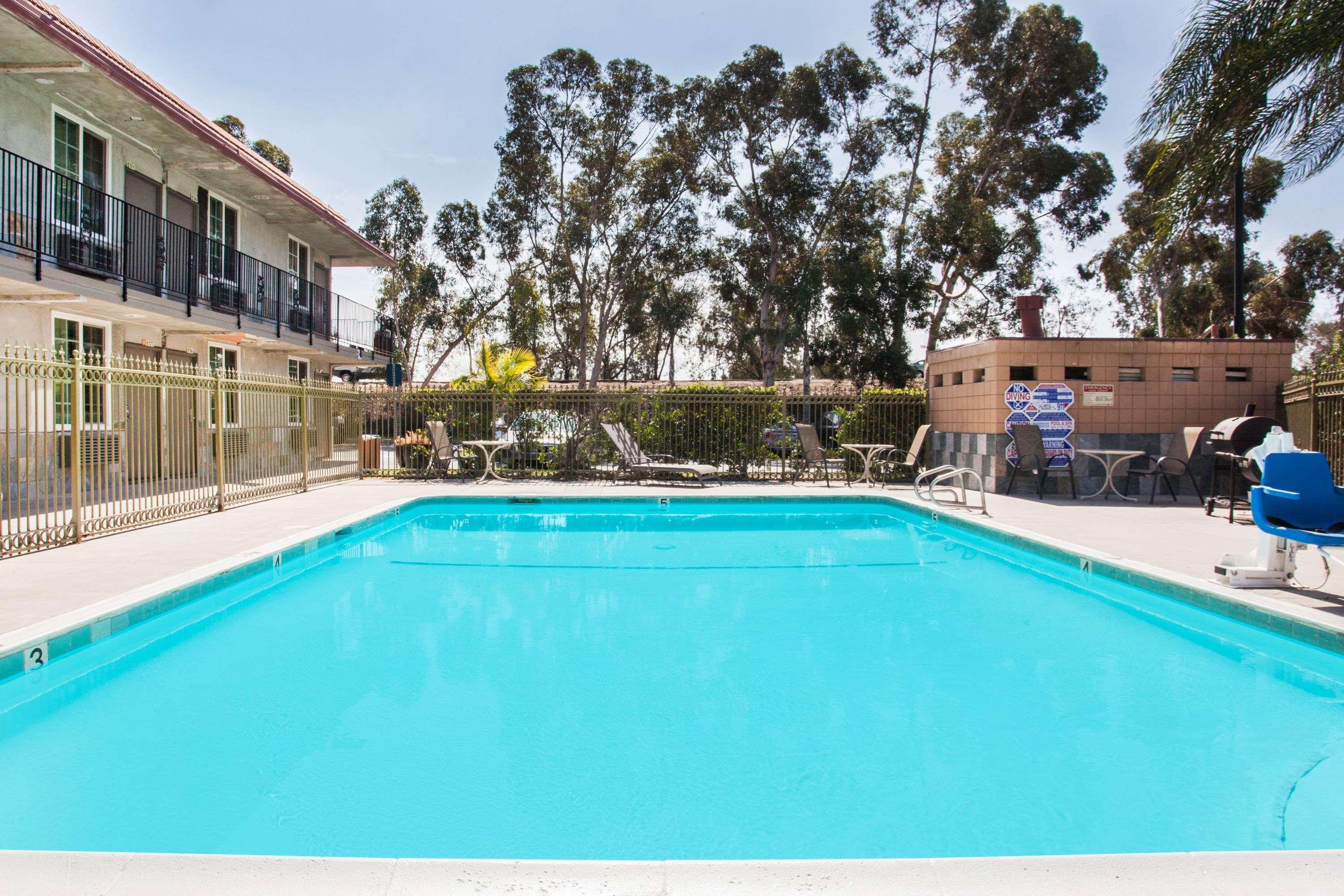 Super 8 By Wyndham Redlands/San Bernardino Motel Eksteriør bilde